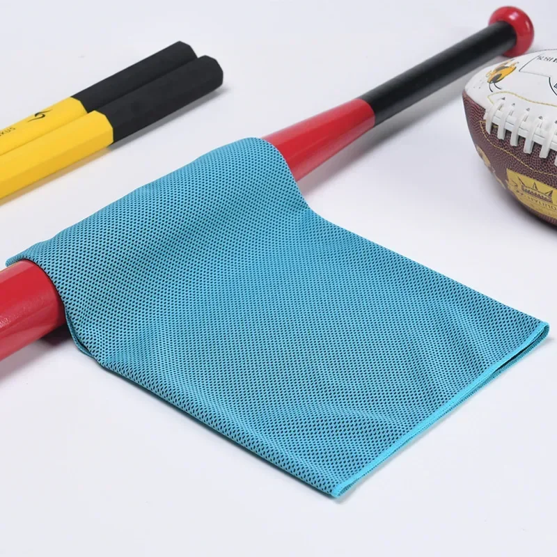新しいマイクロファイバータオル スポーツ用速乾キャンプタオル - Camp Towel Microfiber のレビューと価格